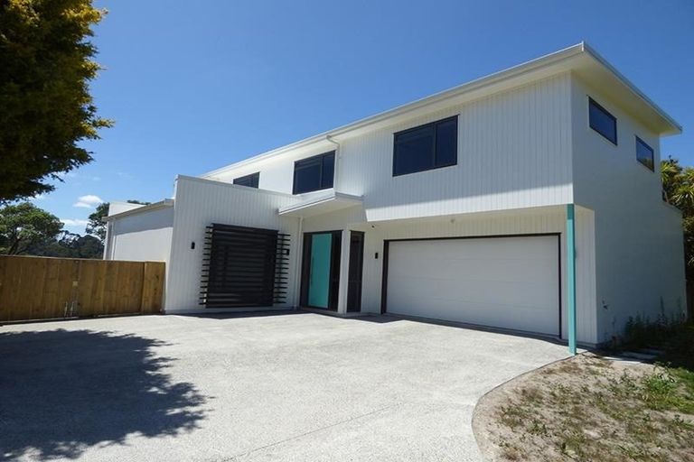 Photo of property in 22 Pohutukawa Road, Whenuapai, Auckland, 0618