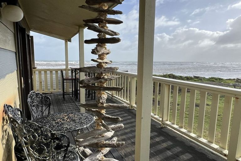 Photo of property in 11a Beach Road, Mokau, 4376