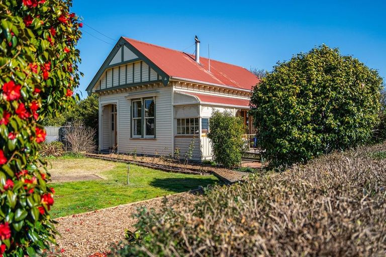 Photo of property in 36 Cuffs Road, Wainoni, Christchurch, 8061