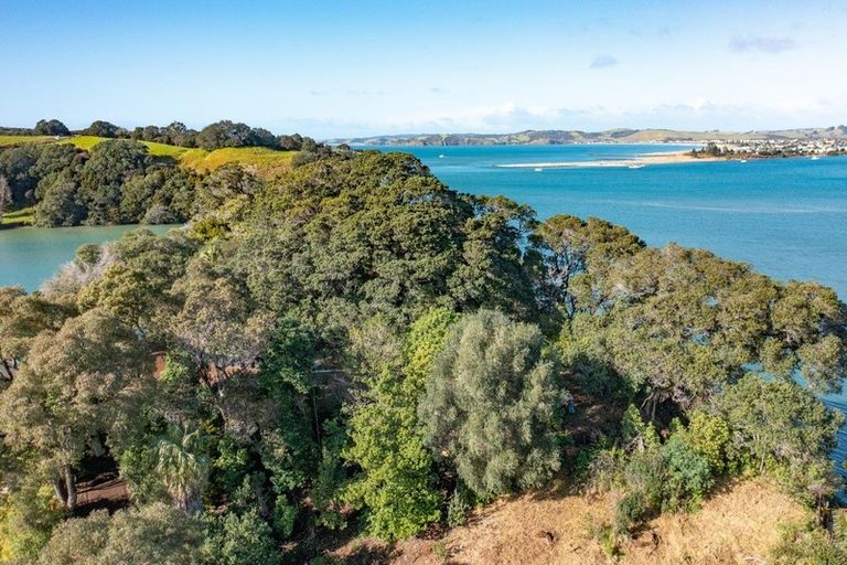 Photo of property in 415 Leigh Road, Whangateau, 0985