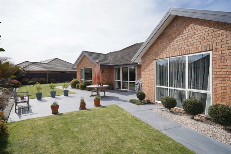 Photo of property in 32 Glencullen Drive, Casebrook, Christchurch, 8051