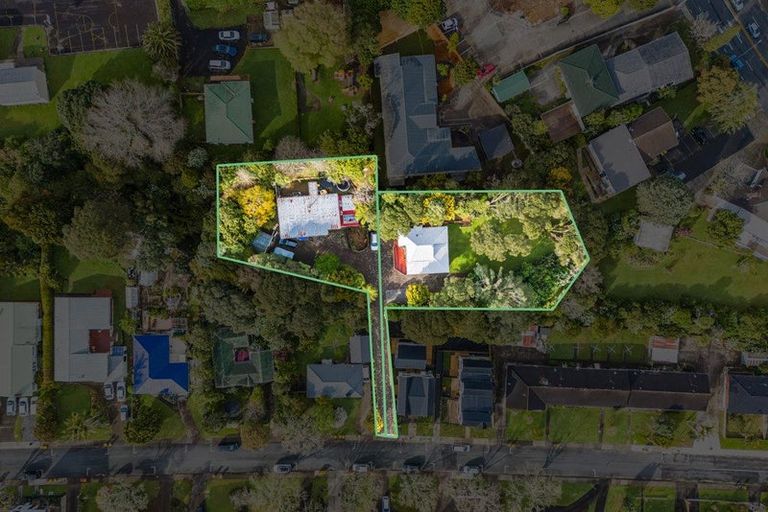 Photo of property in 5 Takapu Street, Henderson, Auckland, 0612