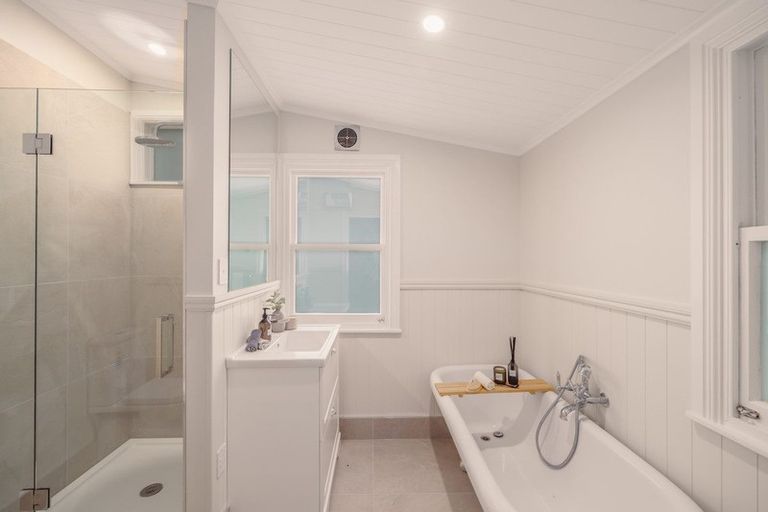 Photo of property in 37 Port Hills Road, Heathcote Valley, Christchurch, 8022