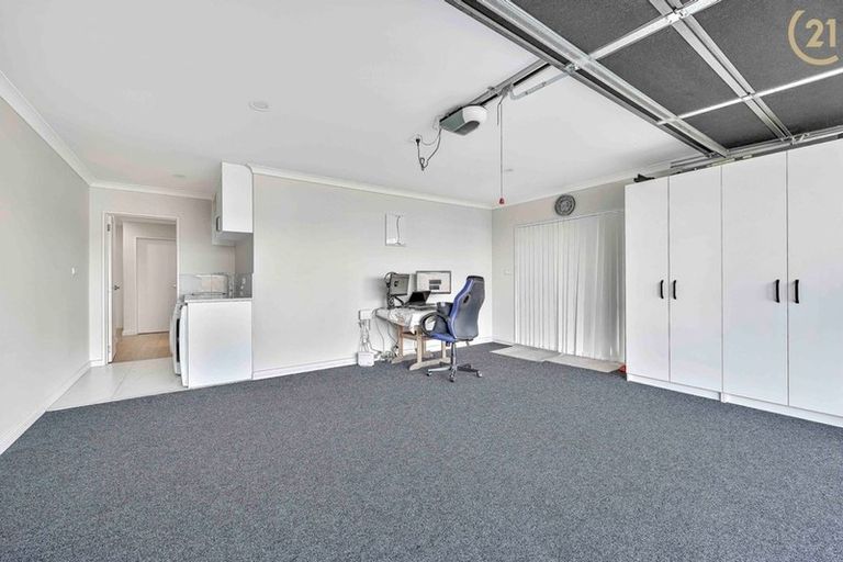 Photo of property in 17 Hard Beech Street, Takanini, 2110