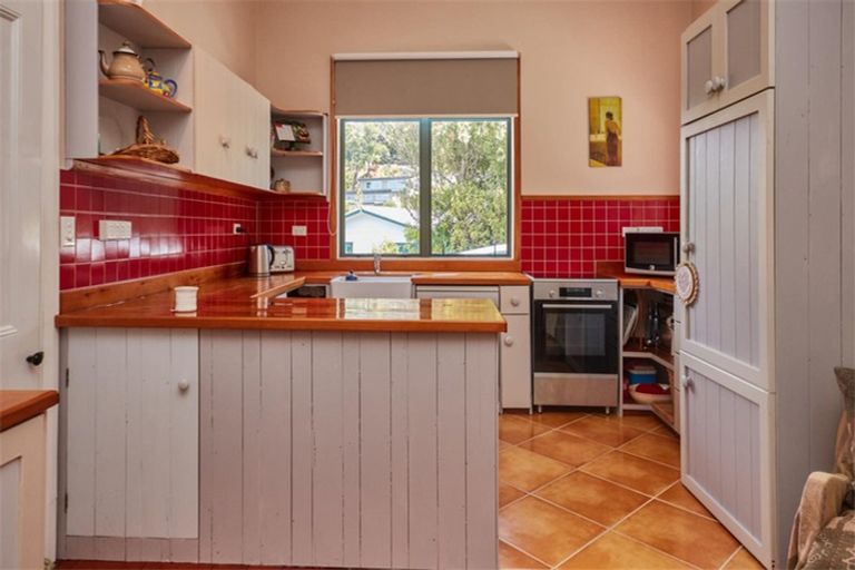 Photo of property in 8 Coutts Avenue, Paihia, 0200