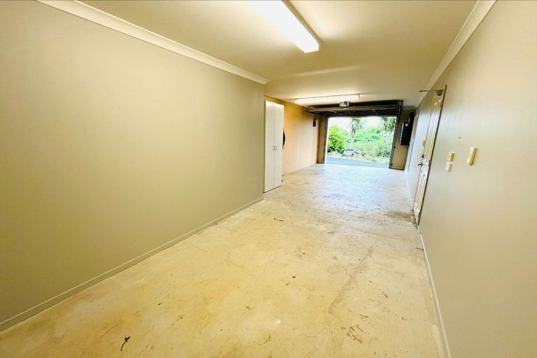 Photo of property in 10 Michael Bosher Way, Flat Bush, Auckland, 2019