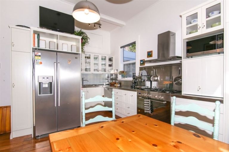 Photo of property in 209 Collingwood Street, Nelson South, Nelson, 7010