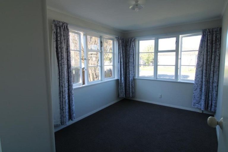 Photo of property in 30 Bateman Avenue, Bryndwr, Christchurch, 8053