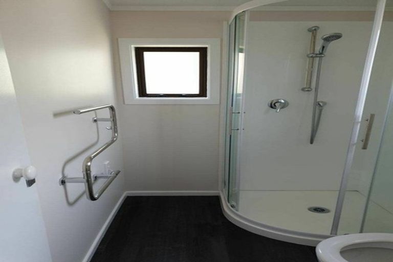 Photo of property in 115 Muritai Road, Eastbourne, Lower Hutt, 5013