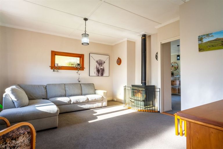 Photo of property in 28 Solway Street, Holmes Hill, Oamaru, 9401