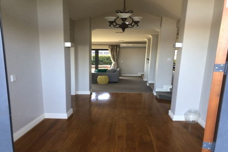 Photo of property in 43 Somerton Drive, Huntington, Hamilton, 3210