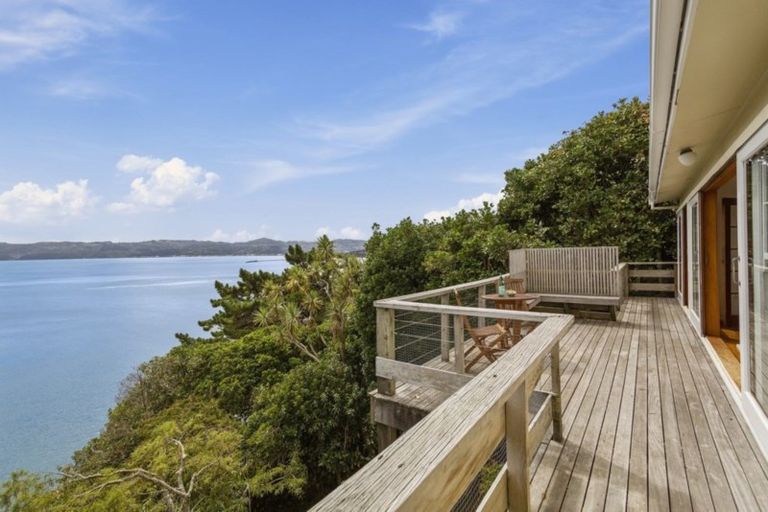 Photo of property in 51 Ferry Road, Days Bay, Lower Hutt, 5013