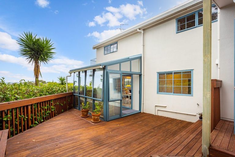 Photo of property in 8/485 Don Buck Road, Massey, Auckland, 0614