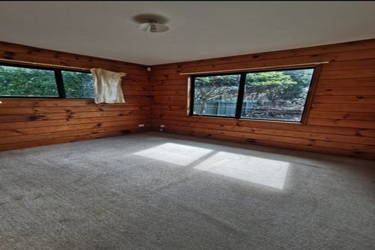 Photo of property in 13a Riserra Drive, Ranui, Auckland, 0612