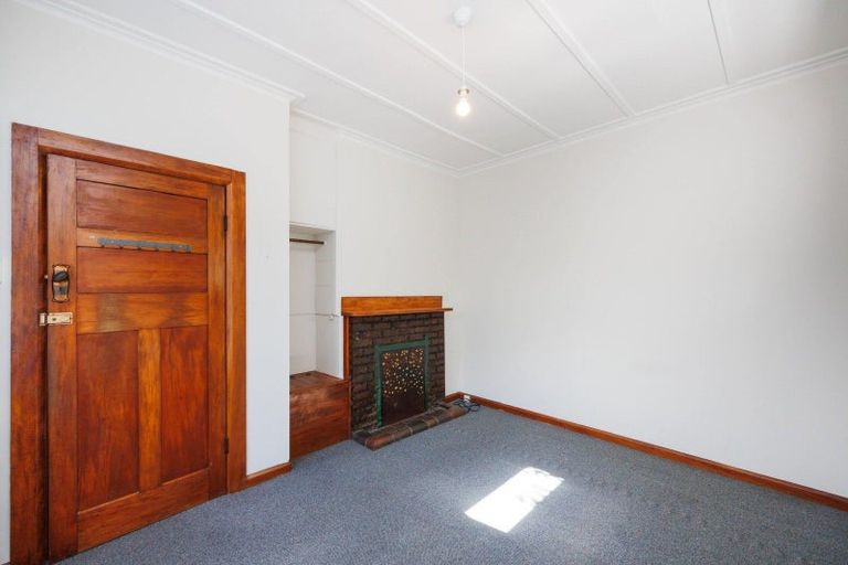 Photo of property in 17 Haydon Street, Roslyn, Palmerston North, 4414