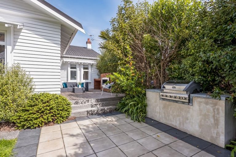 Photo of property in 18 Maire Street, Woburn, Lower Hutt, 5010