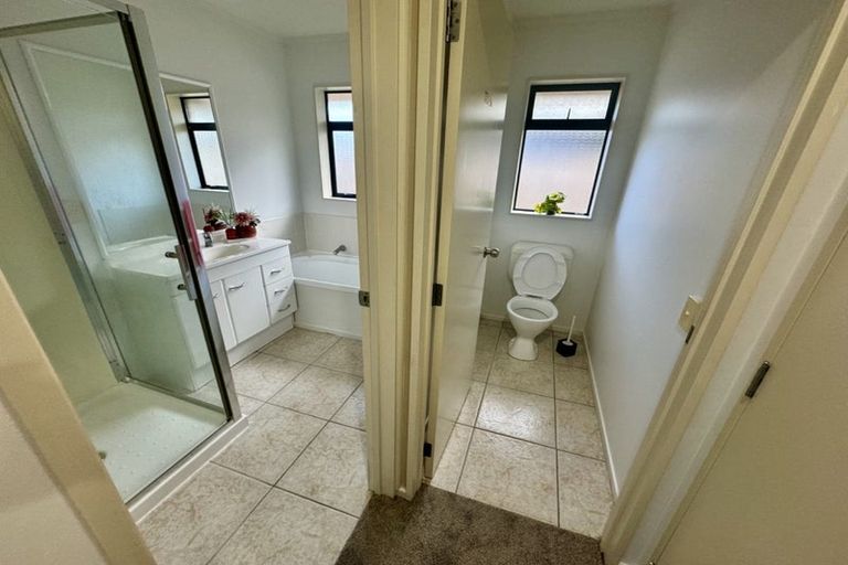 Photo of property in 1 Tir Conaill Avenue, Flat Bush, Auckland, 2019