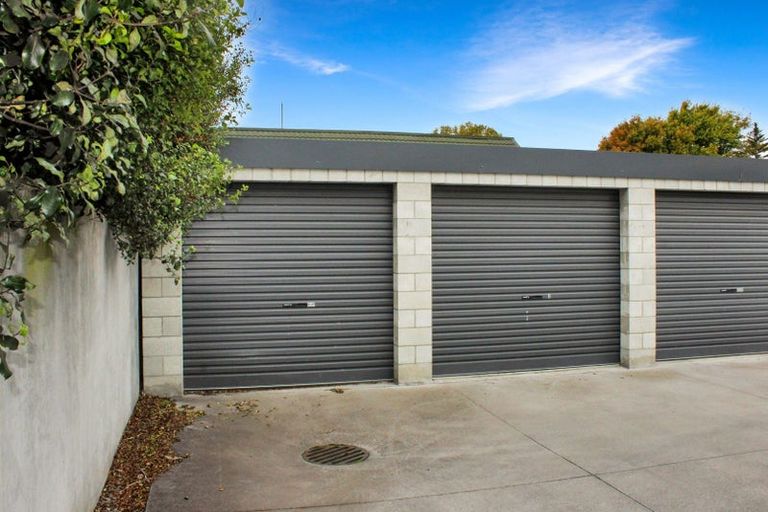 Photo of property in 2/92 Office Road, Merivale, Christchurch, 8014