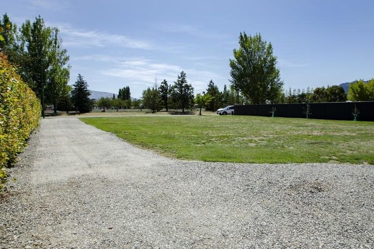 Photo of property in 20 Pisa Moorings Road, Mount Pisa, Cromwell, 9383