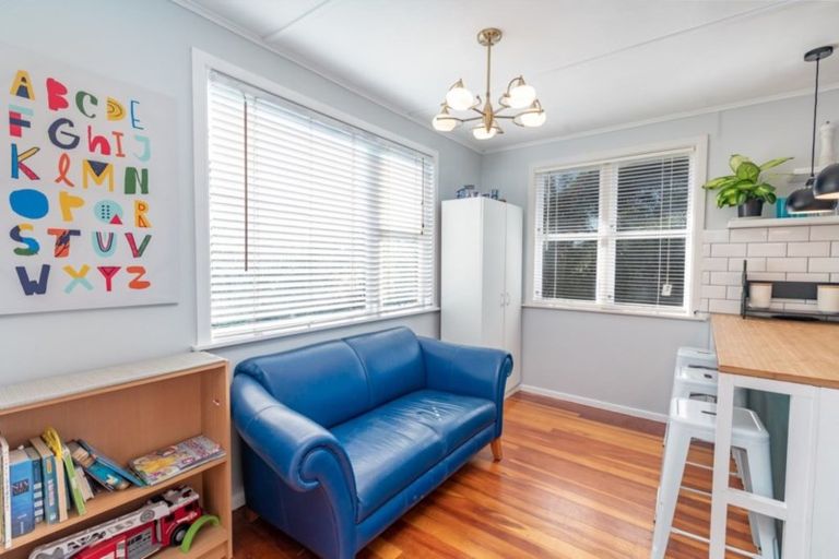 Photo of property in 23 Awatea Street, Ranui, Porirua, 5024