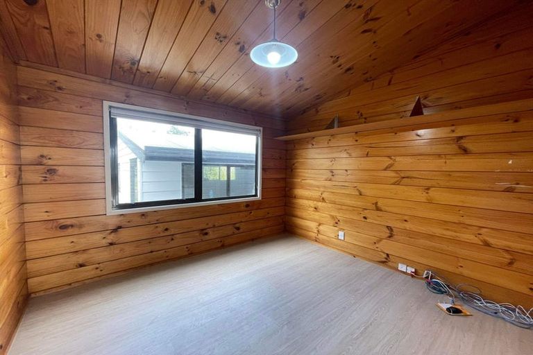 Photo of property in 37 Pitt Road, Runciman, Drury, 2578