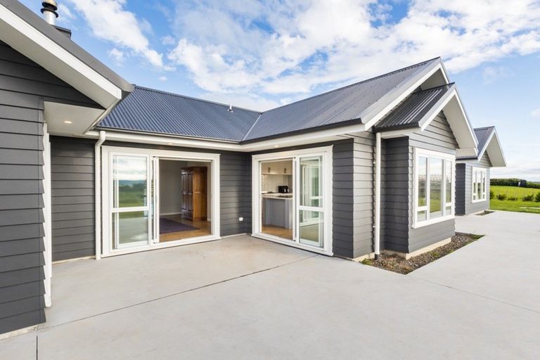 Photo of property in 83 View Road, Halcombe, Feilding, 4779