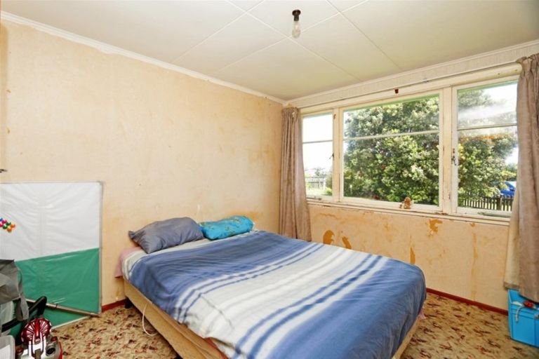 Photo of property in 74 Domett Street, Opunake, 4616