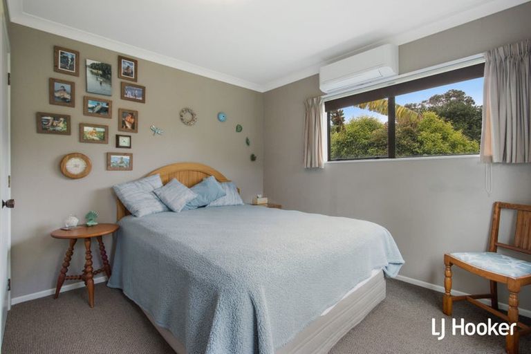 Photo of property in 35 Athenree Road, Athenree, Katikati, 3177