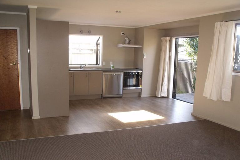 Photo of property in 805a Hastings Street North, Hastings, 4122