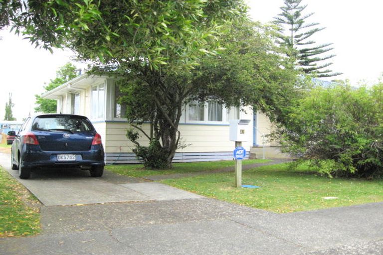 Photo of property in 33 Valiant Street, Mangere, Auckland, 2022