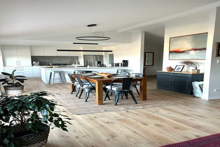 Photo of property in 10 Paparata Street, Karori, Wellington, 6012