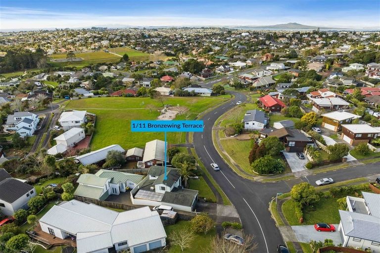 Photo of property in 1/11 Bronzewing Terrace, Unsworth Heights, Auckland, 0632