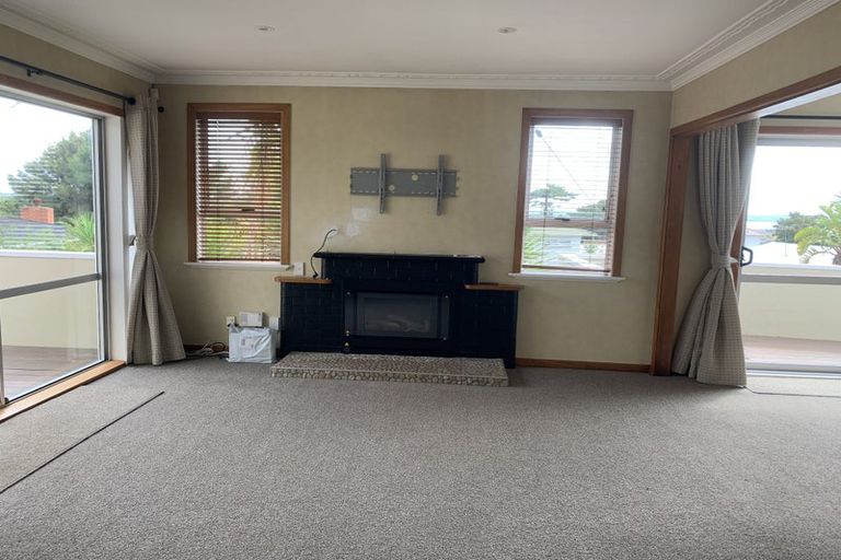 Photo of property in 30a Te Atatu Road, Te Atatu South, Auckland, 0610