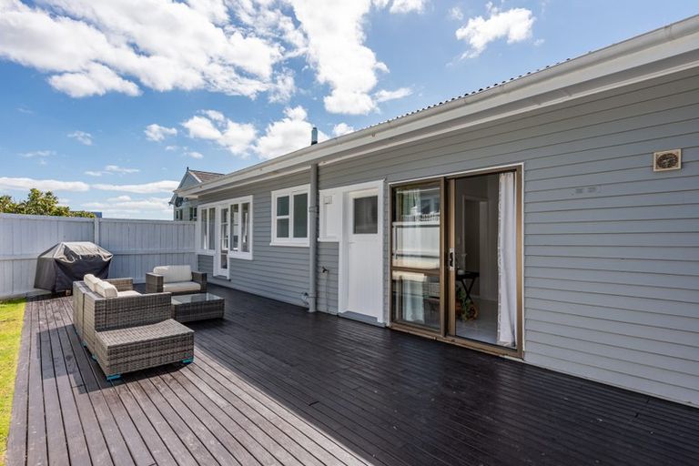 Photo of property in 349 Main Road, Tawa, Wellington, 5028