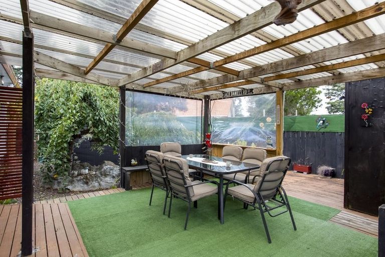 Photo of property in 55e Springs Road, Parakai, 0830