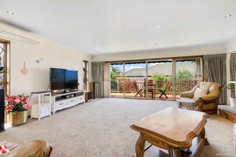 Photo of property in 1/67 Seaview Road, Castor Bay, Auckland, 0620