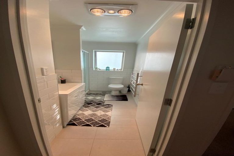 Photo of property in 56 Totara Meadows Court, Wiri, Auckland, 2104