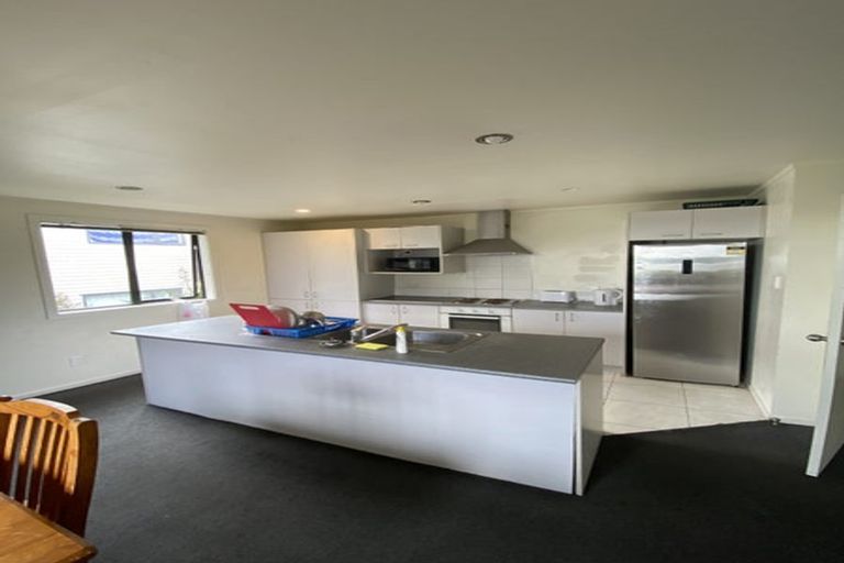 Photo of property in 8c Schnapper Rock Road, Schnapper Rock, Auckland, 0632