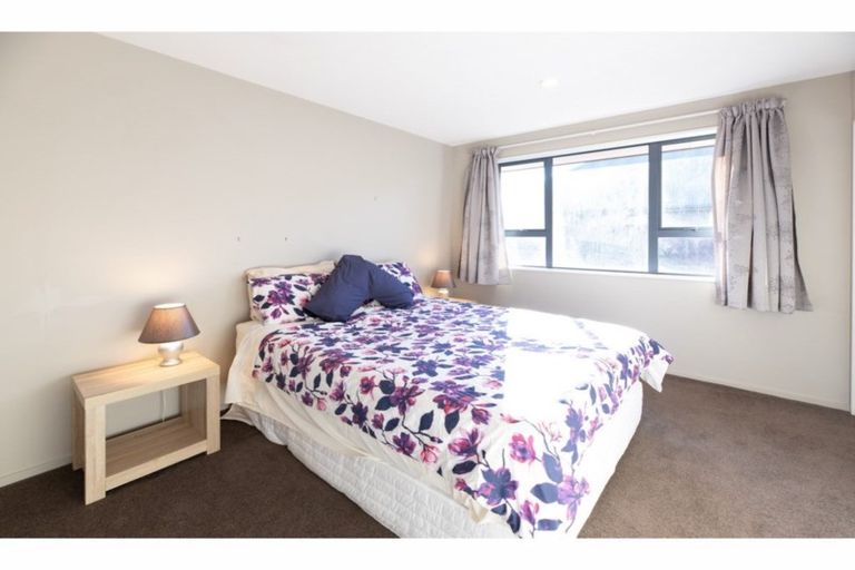 Photo of property in 18 Durrell Way, Rolleston, 7614