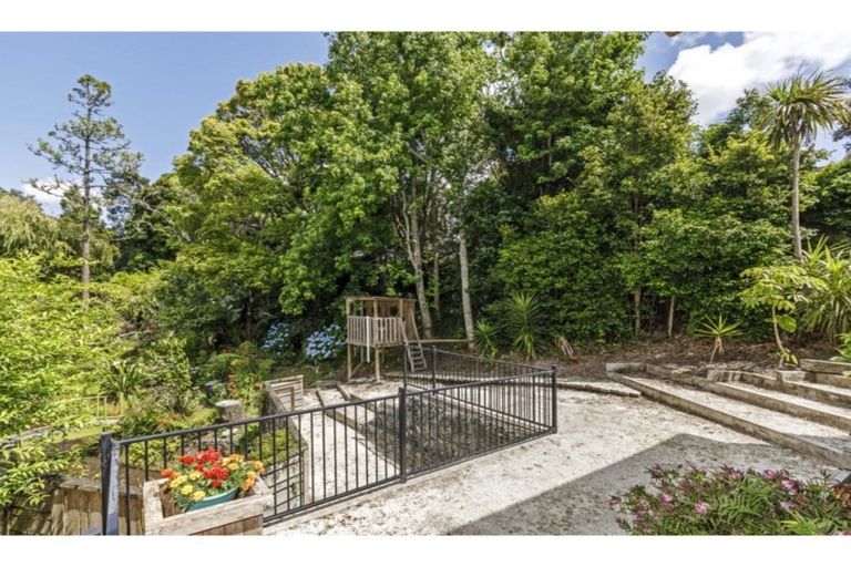 Photo of property in 1/5 Scarlock Avenue, Browns Bay, Auckland, 0630