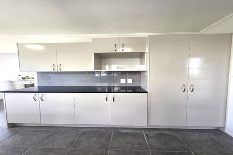 Photo of property in 21 Tranent Road, Mangere, Auckland, 2022