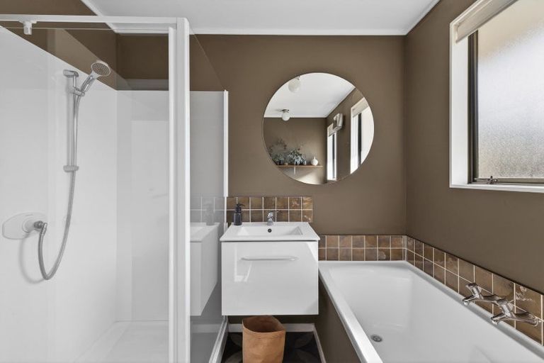 Photo of property in 29 Te Papau Crescent, Diamond Harbour, 8972