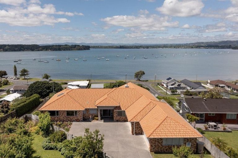 Photo of property in 109 Harbour View Road, Omokoroa, 3114