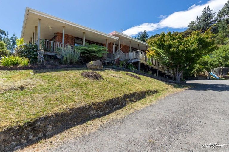 Photo of property in 243 Katherine Mansfield Drive, Whitemans Valley, Upper Hutt, 5371