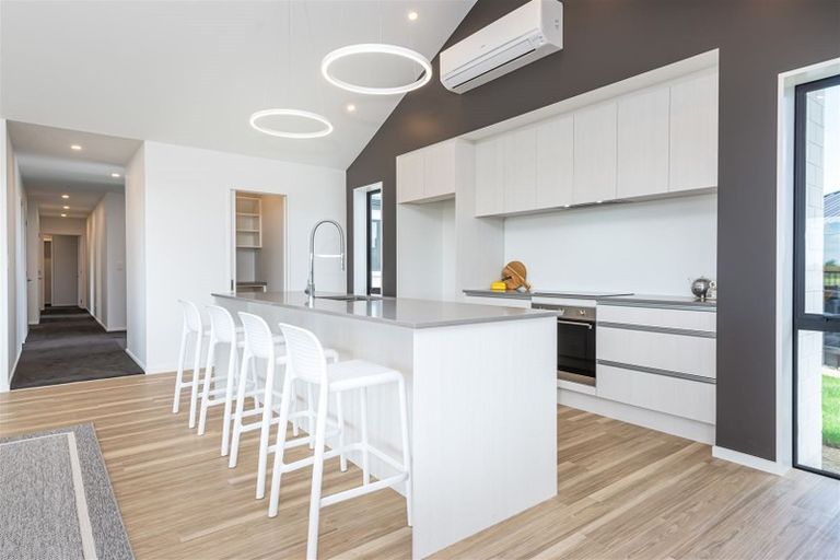 Photo of property in 23 Angus Place, Rangiora, 7400