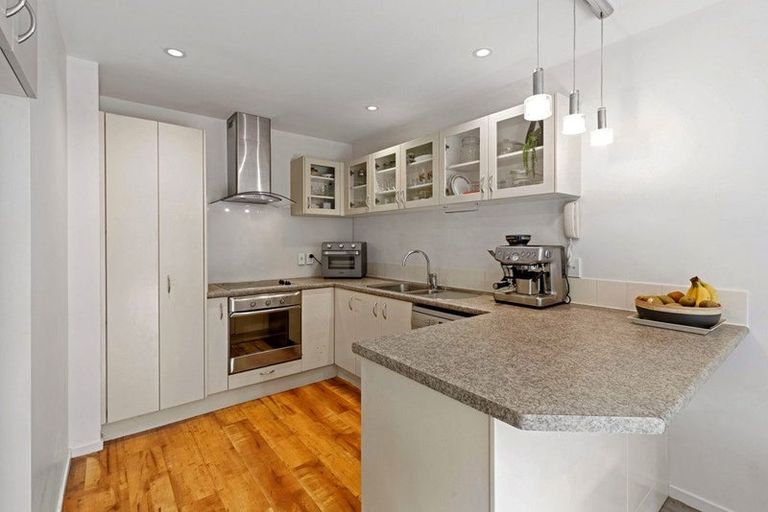 Photo of property in 3/78 Fernhill Way, Oteha, Auckland, 0632