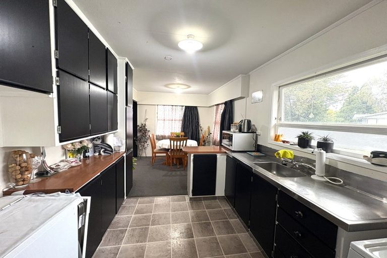 Photo of property in 230 Portsmouth Road, Flaxmere, Hastings, 4120