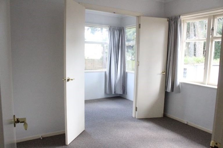 Photo of property in 2/27 Pakuranga Road, Pakuranga, Auckland, 2010