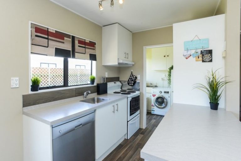 Photo of property in 1/205 Avondale Road, Greenmeadows, Napier, 4112