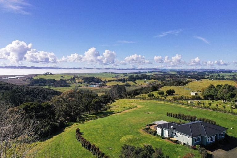 Photo of property in 147 Mcleod Road, South Head, Helensville, 0874